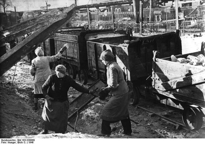 Aufräumarbeiten in Berlin