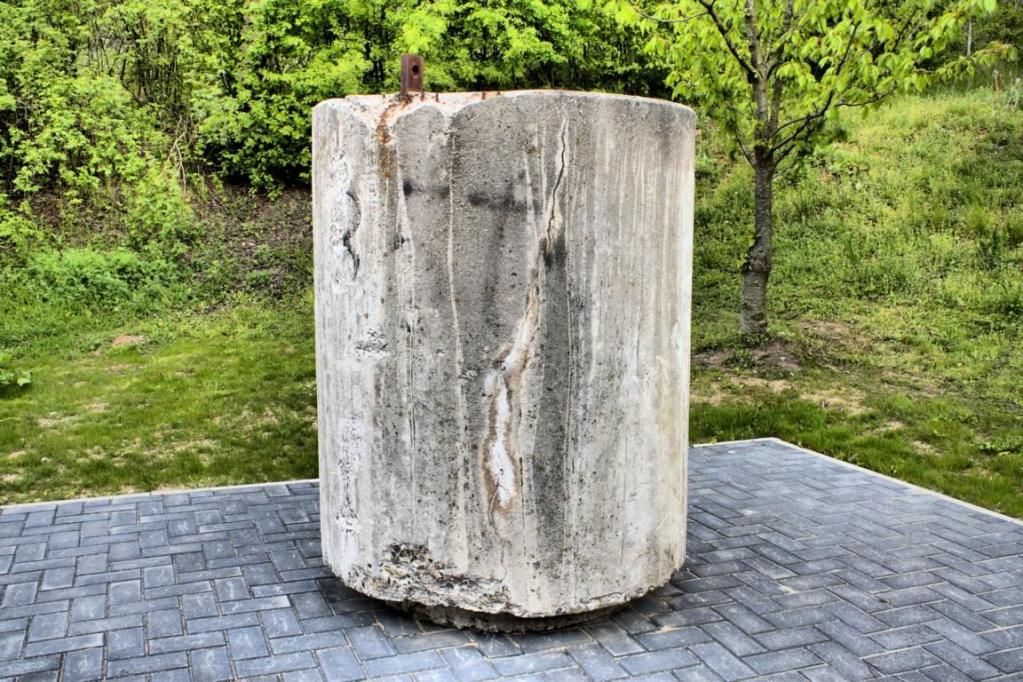 Stahlfass mit Betonummantelung