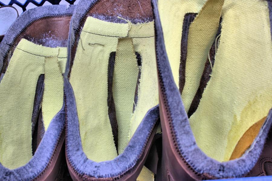 Qualität: Bullenleder, Gore-Tex und Kevlar
